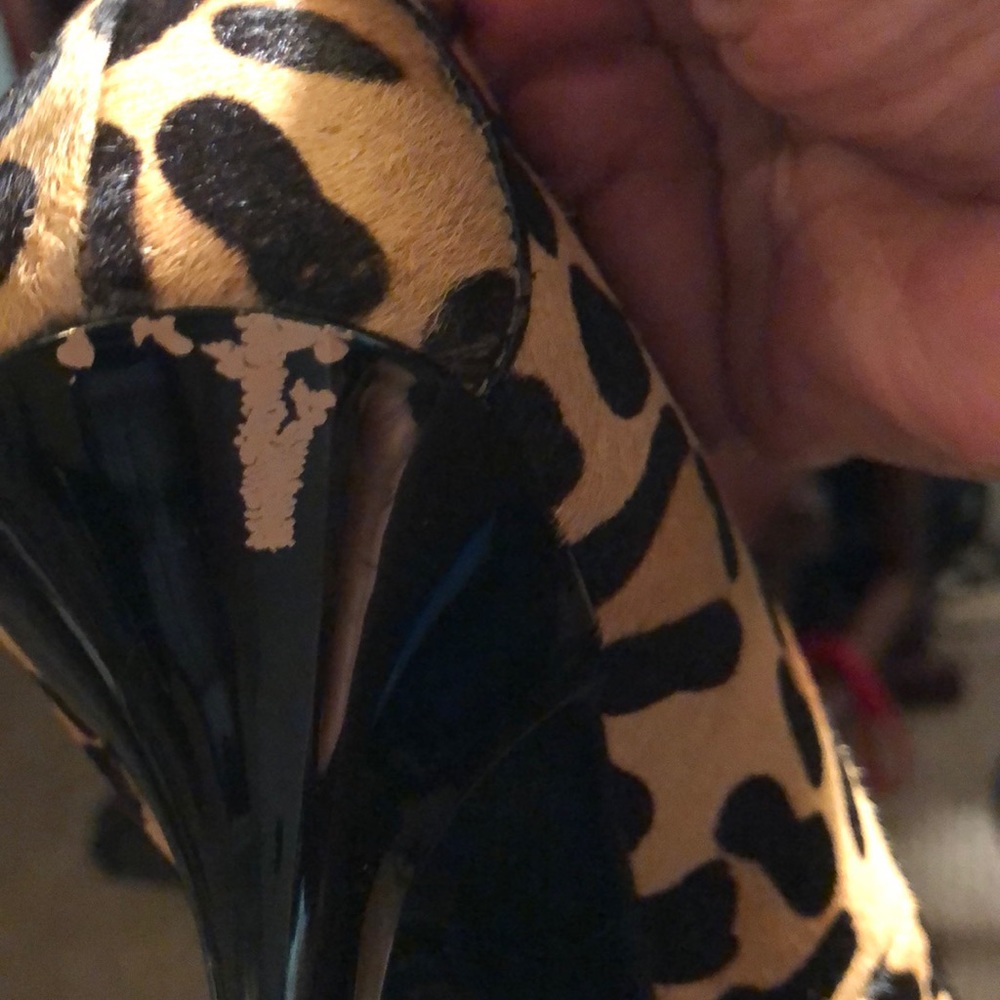 Shoes - Picture 2 of 4